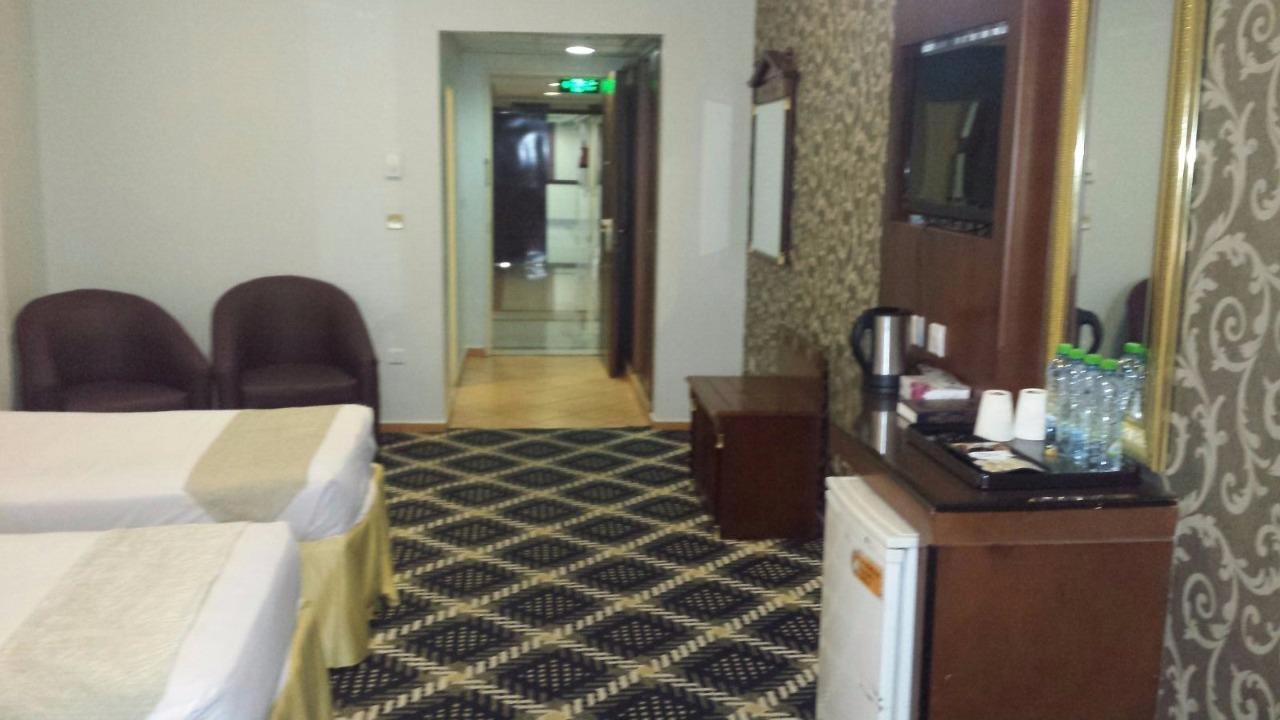 Deluxe Queen Suite,630718041:JPEG