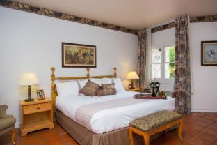 Deluxe King Room,688483389:JPEG